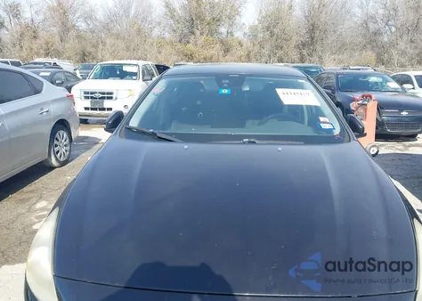 2013 Volvo S60 T5/T5 Platinum/T5 Premier/T5 Premier Plus z USA, uszkodzony, nr VIN YV1612FS0D2187952